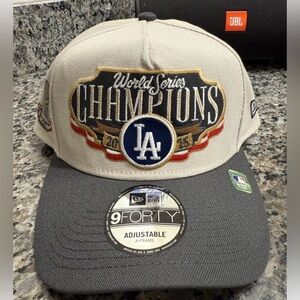 New Era Los Angeles Dodgers Beige and Gray World Series Champions Hat